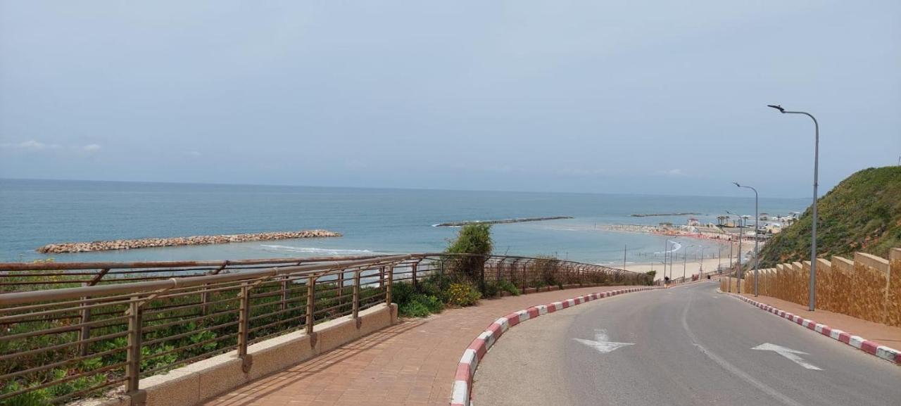 הנביאים 1 נתניה Naveim Apartment Экстерьер фото